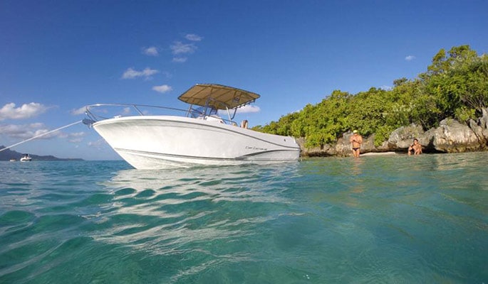 speed-boat-trips-ile-aux-cerfs-mauritius